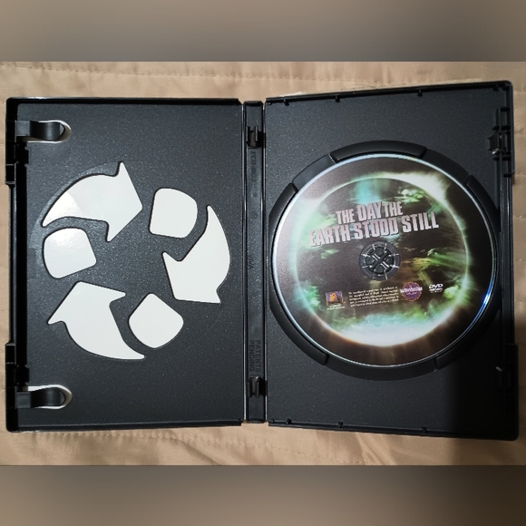 The Day The Earth Stood Still (DVD) Keanu Reeves - Picture 3 of 3